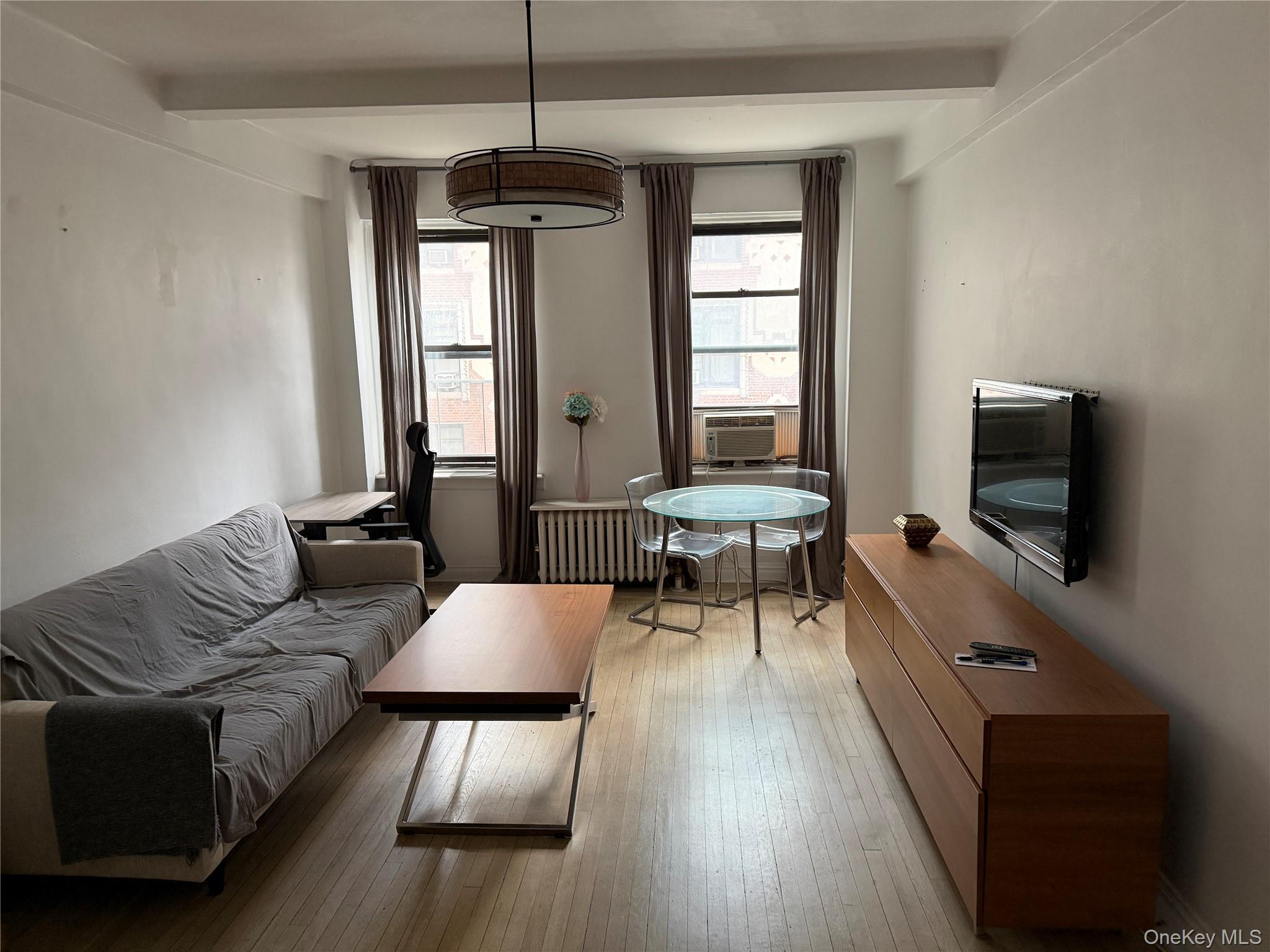 #7 photo, 142 E 49th Street, 曼哈顿 中城东区 New York (Manhattan) , NY 10017