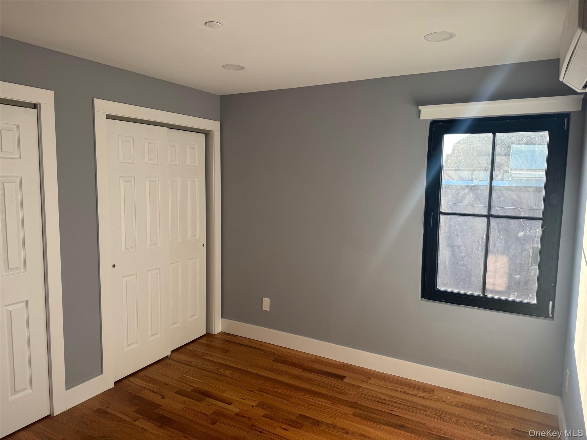 #4 photo, 1035 Montauk Highway, Саффолк ‖ Copiague , NY 11726