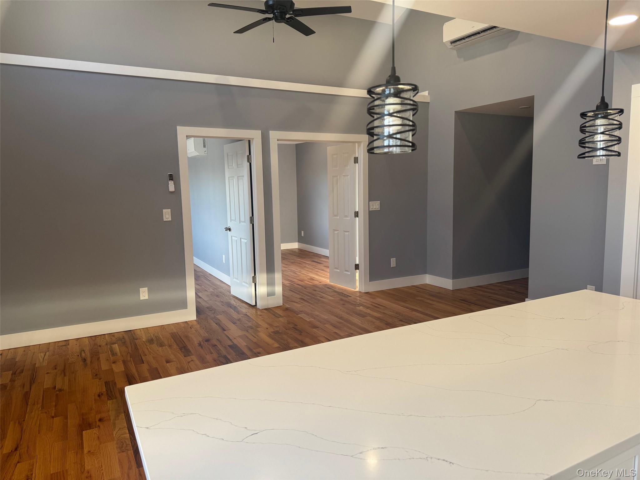 #1 photo, 1035 Montauk Highway, Саффолк ‖ Copiague , NY 11726