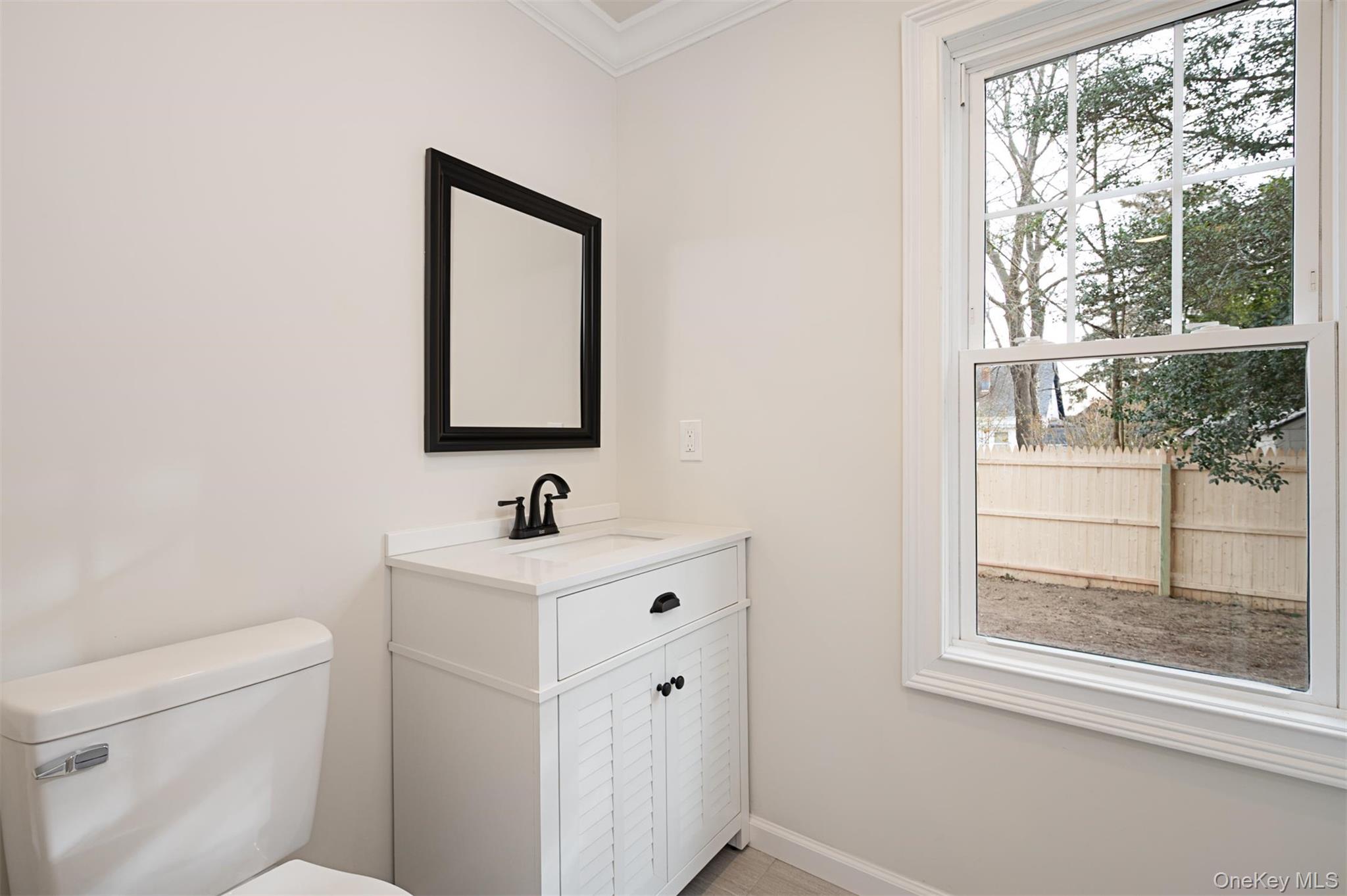 #8 photo, 3 Adelaide Park, सफ़ोक काउंटी Center Moriches , NY 11934