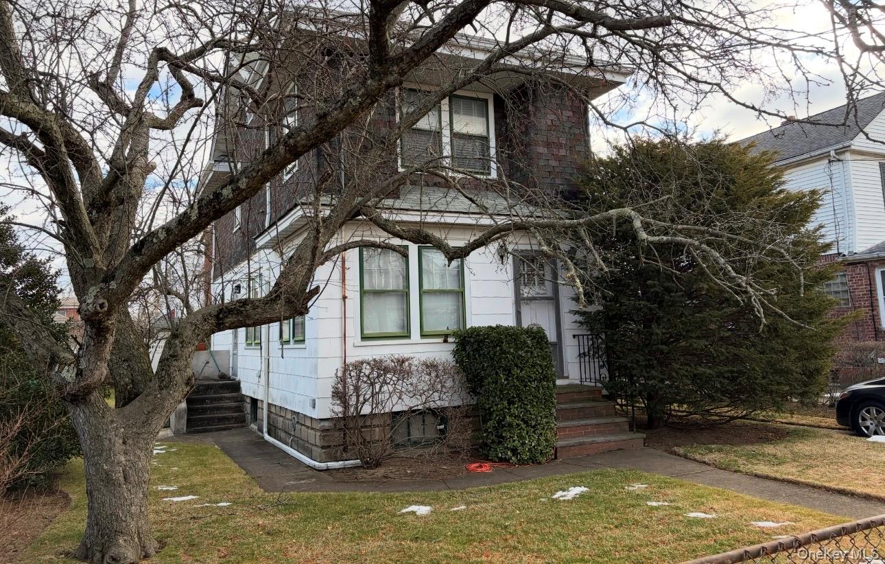#1 photo, 8529 261st Street, Floral Park , NY 11001