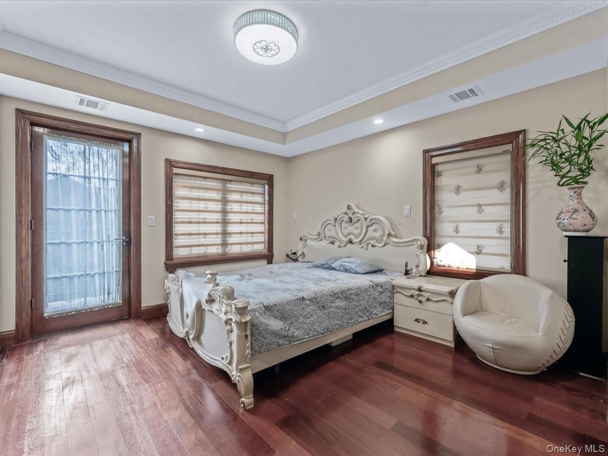 #15 photo, 200-38 45th Avenue, Bayside , NY 11361