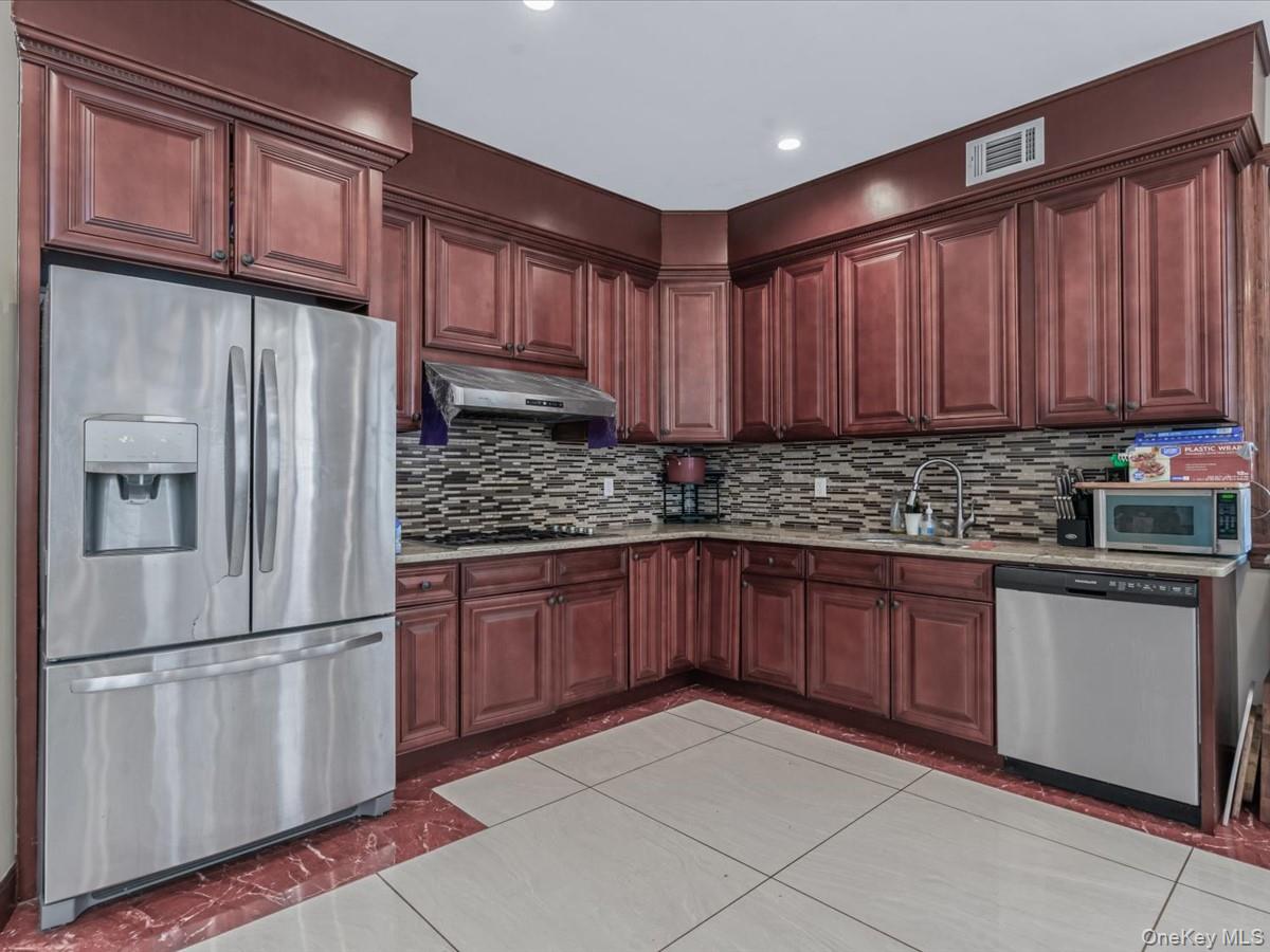 #5 photo, 200-38 45th Avenue, Bayside , NY 11361