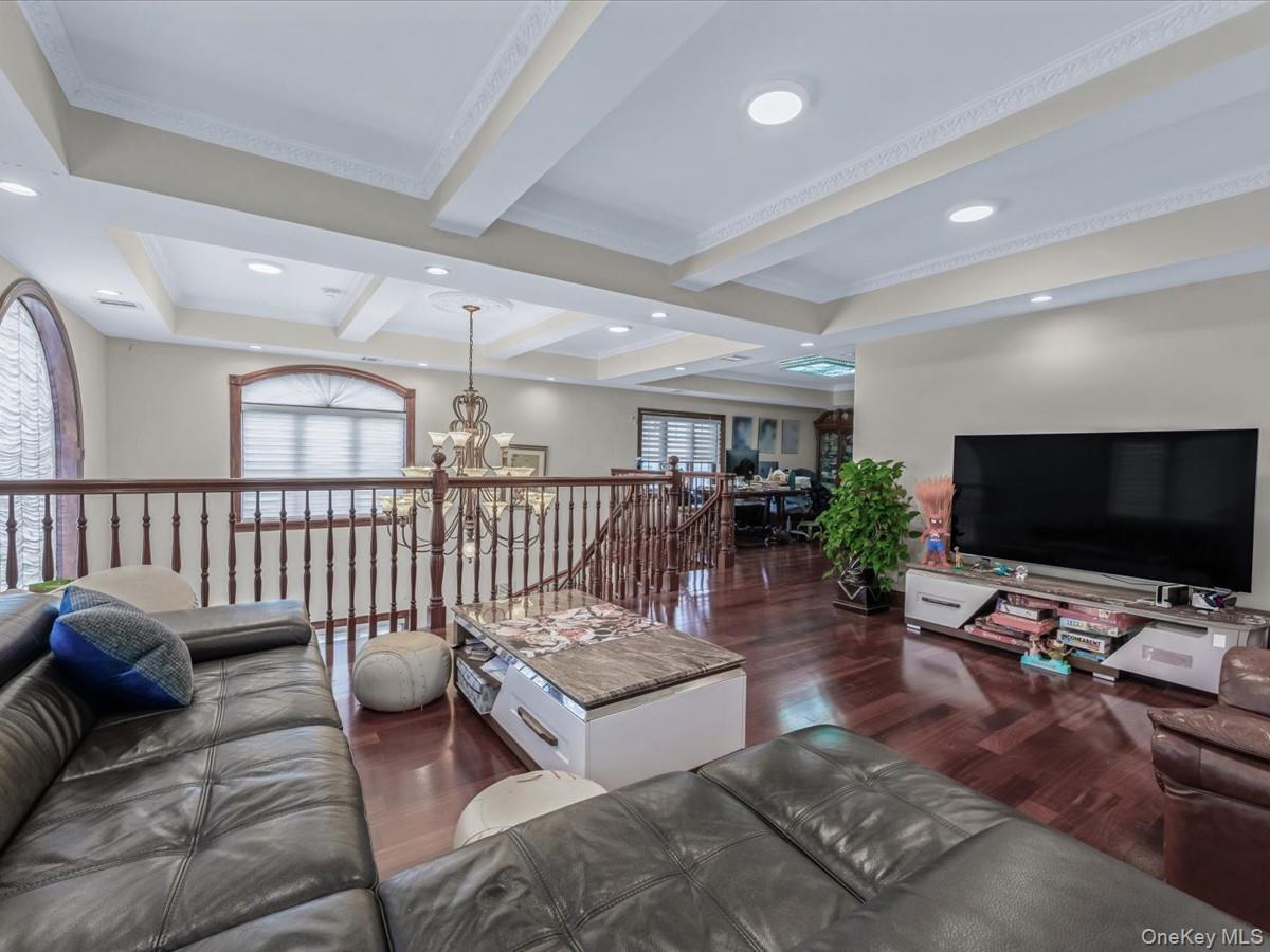 #9 photo, 200-38 45th Avenue, Bayside , NY 11361