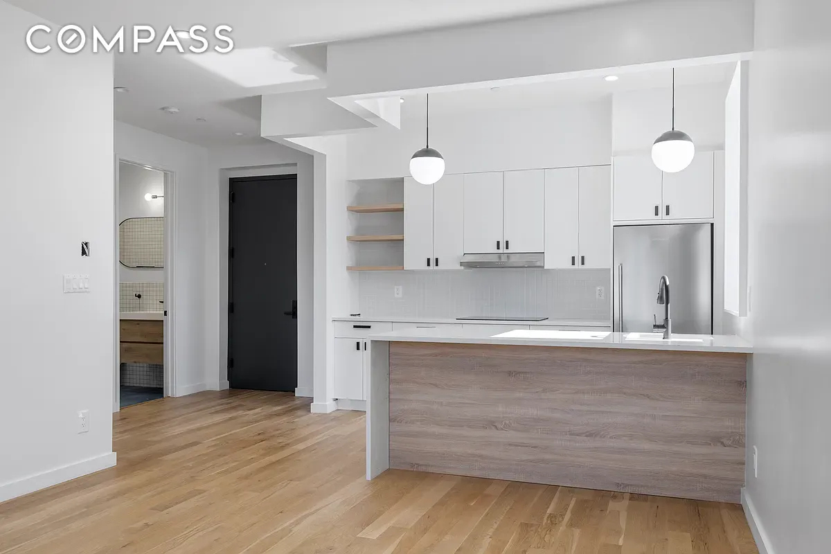 #4 photo, 44 Euclid Avenue, ब्रुकलीन East New York , NY 11208