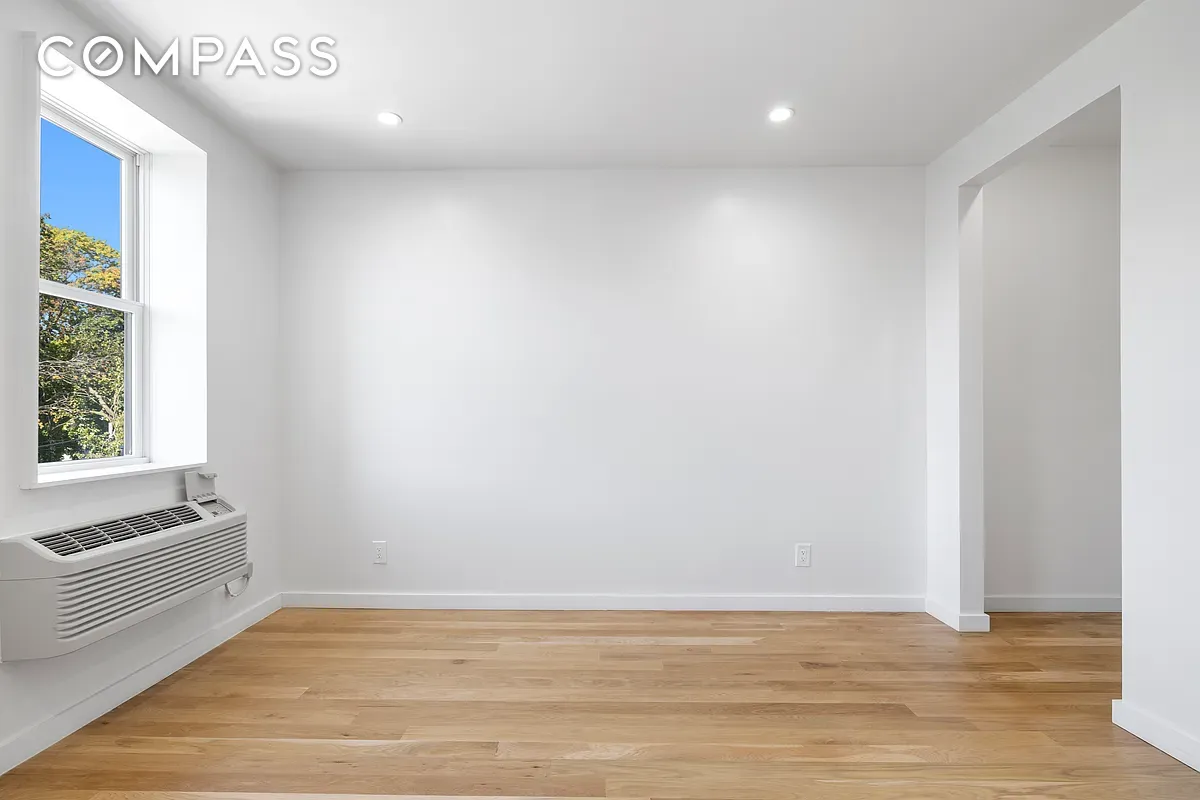 #6 photo, 44 Euclid Avenue, ब्रुकलीन East New York , NY 11208