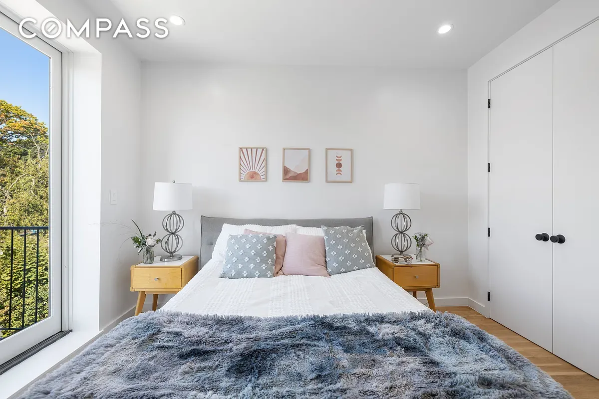 #7 photo, 44 Euclid Avenue, ब्रुकलीन East New York , NY 11208