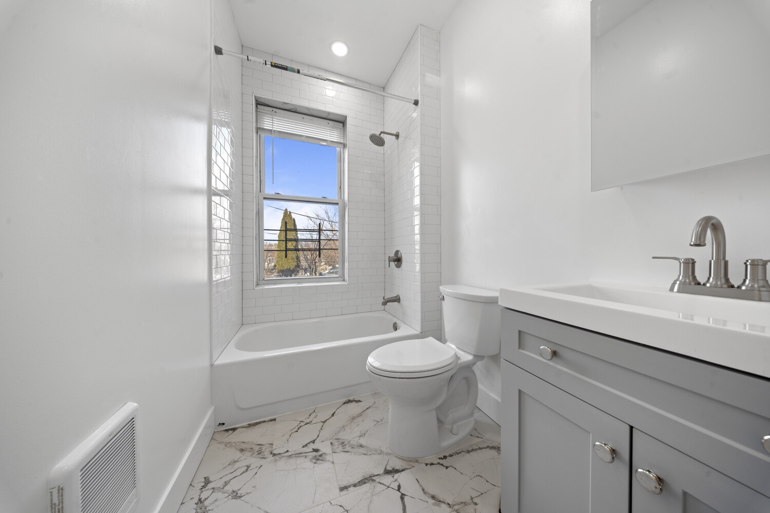 #15 photo, Brooklyn, הברונקס Stuyvesant Heights , NY 11233