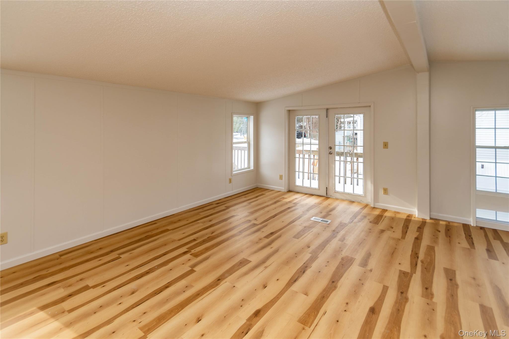 #7 photo, 4 Lily Court, Highland Mills , NY 10930