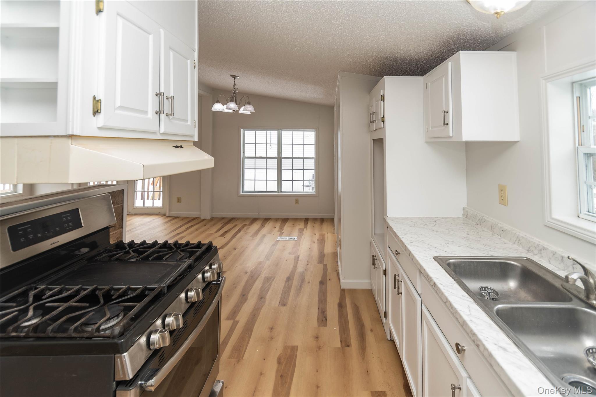 #9 photo, 4 Lily Court, Highland Mills , NY 10930