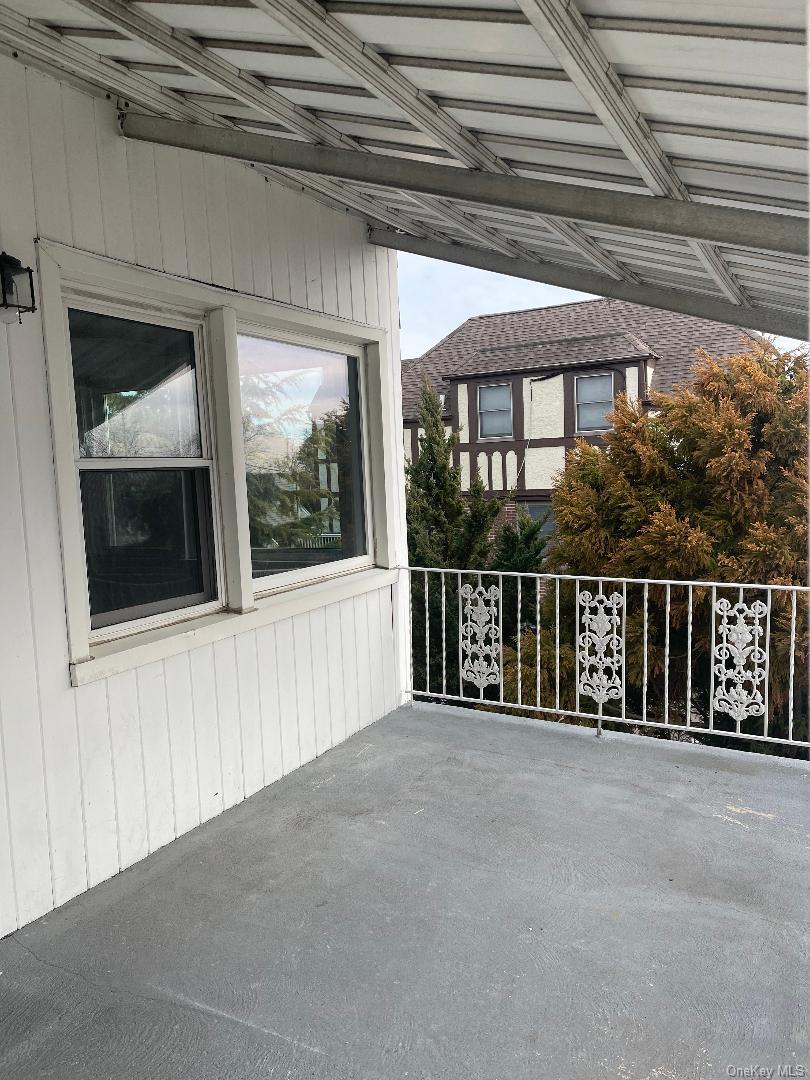 #11 photo, 459 E Chester Street, नासाउ काउंटी Long Beach , NY 11561