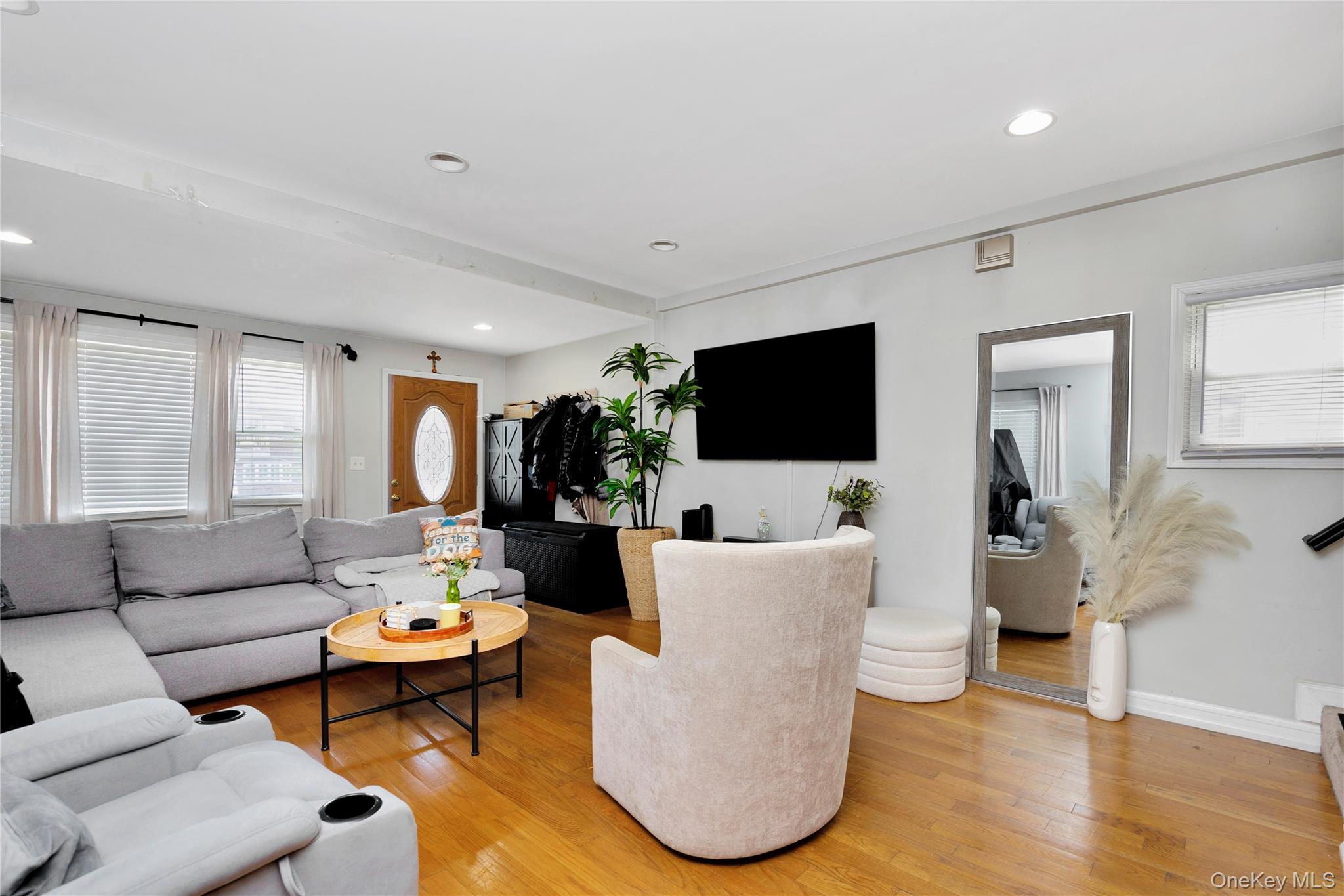 #5 photo, 12311 115th Avenue, קווינס South Ozone Park , NY 11420