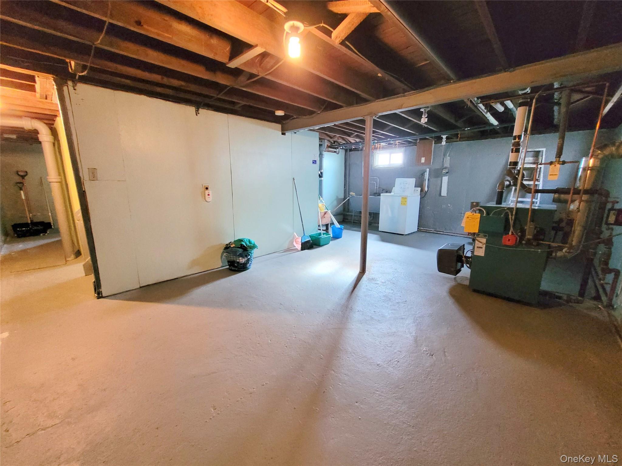 #13 photo, 2106 5th Street, East Meadow , NY 11554