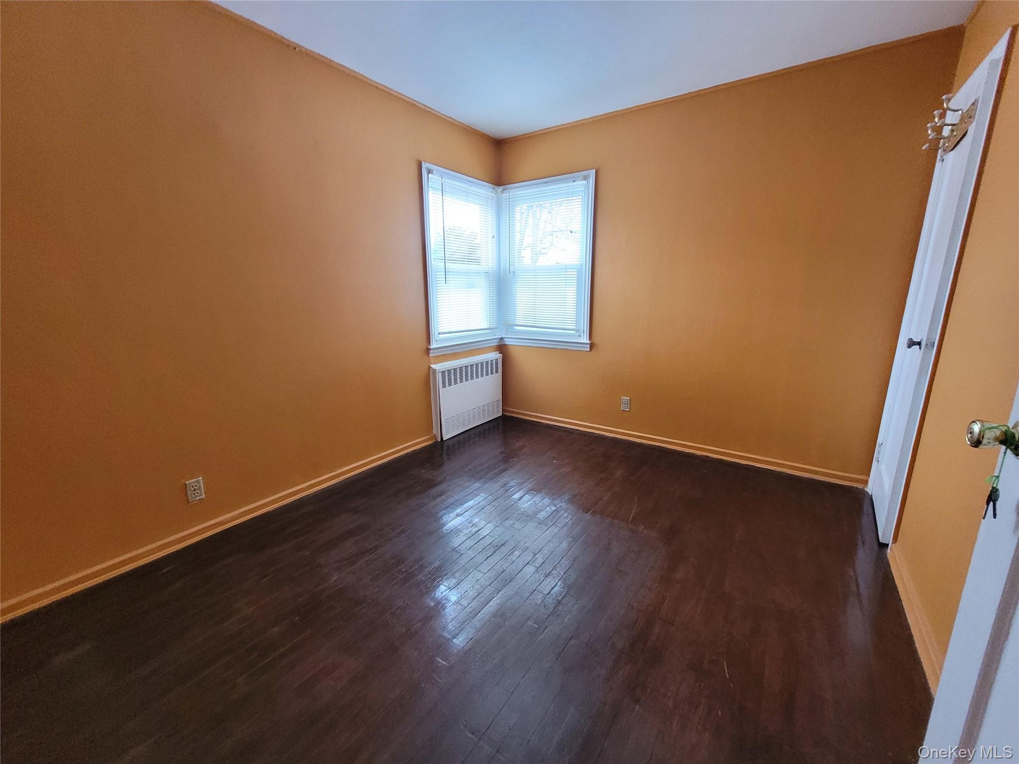 #7 photo, 2106 5th Street, East Meadow , NY 11554