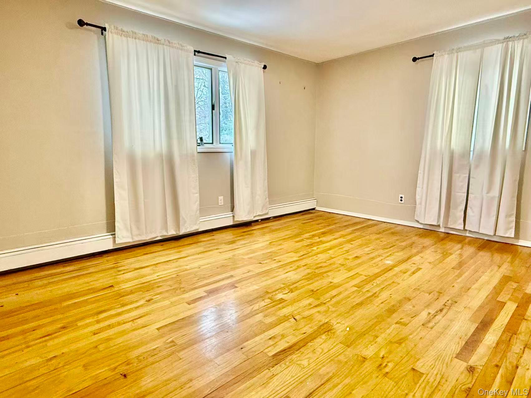 #10 photo, 33 Pilgrim Drive, מחוז סאפוק Port Jefferson , NY 11777