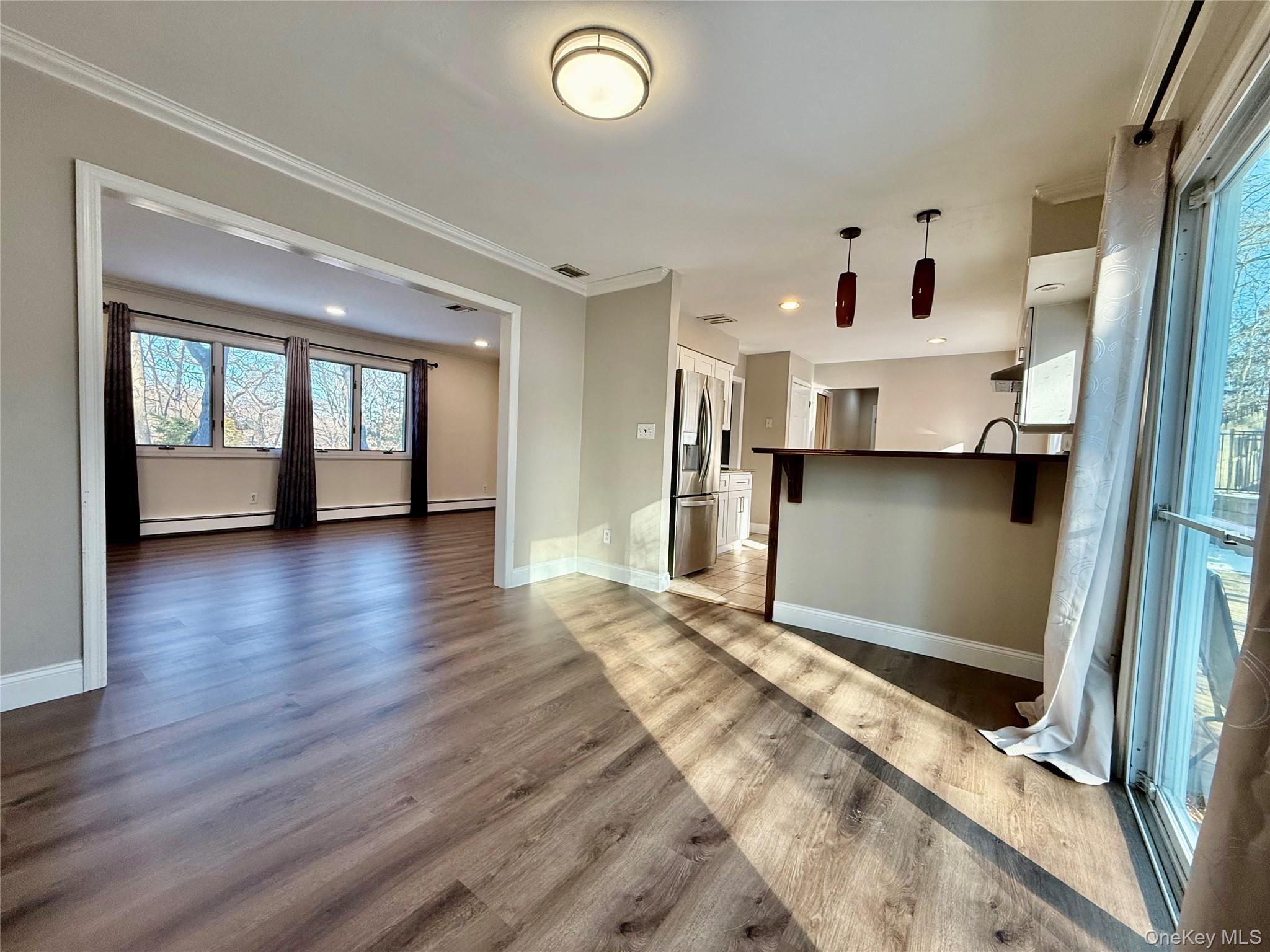 #19 photo, 33 Pilgrim Drive, Port Jefferson , NY 11777