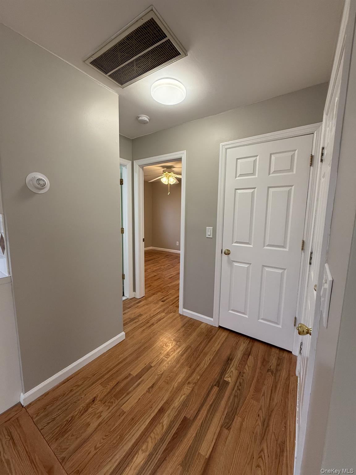 #5 photo, 85 Smithtown Boulevard, מחוז סאפוק Smithtown , NY 11787