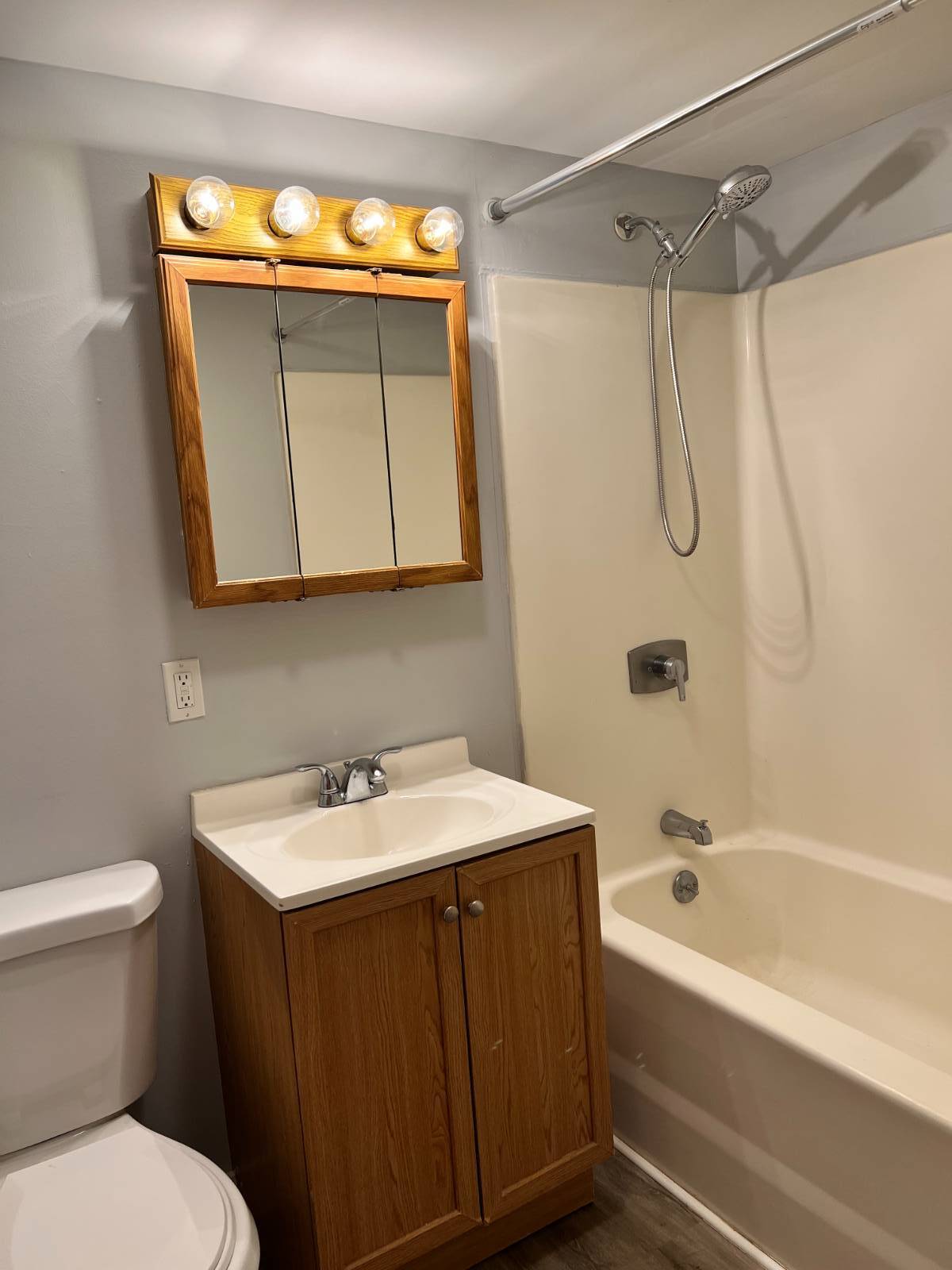 #8 photo, 13 North College St., #21, Schenectady , NY 12305