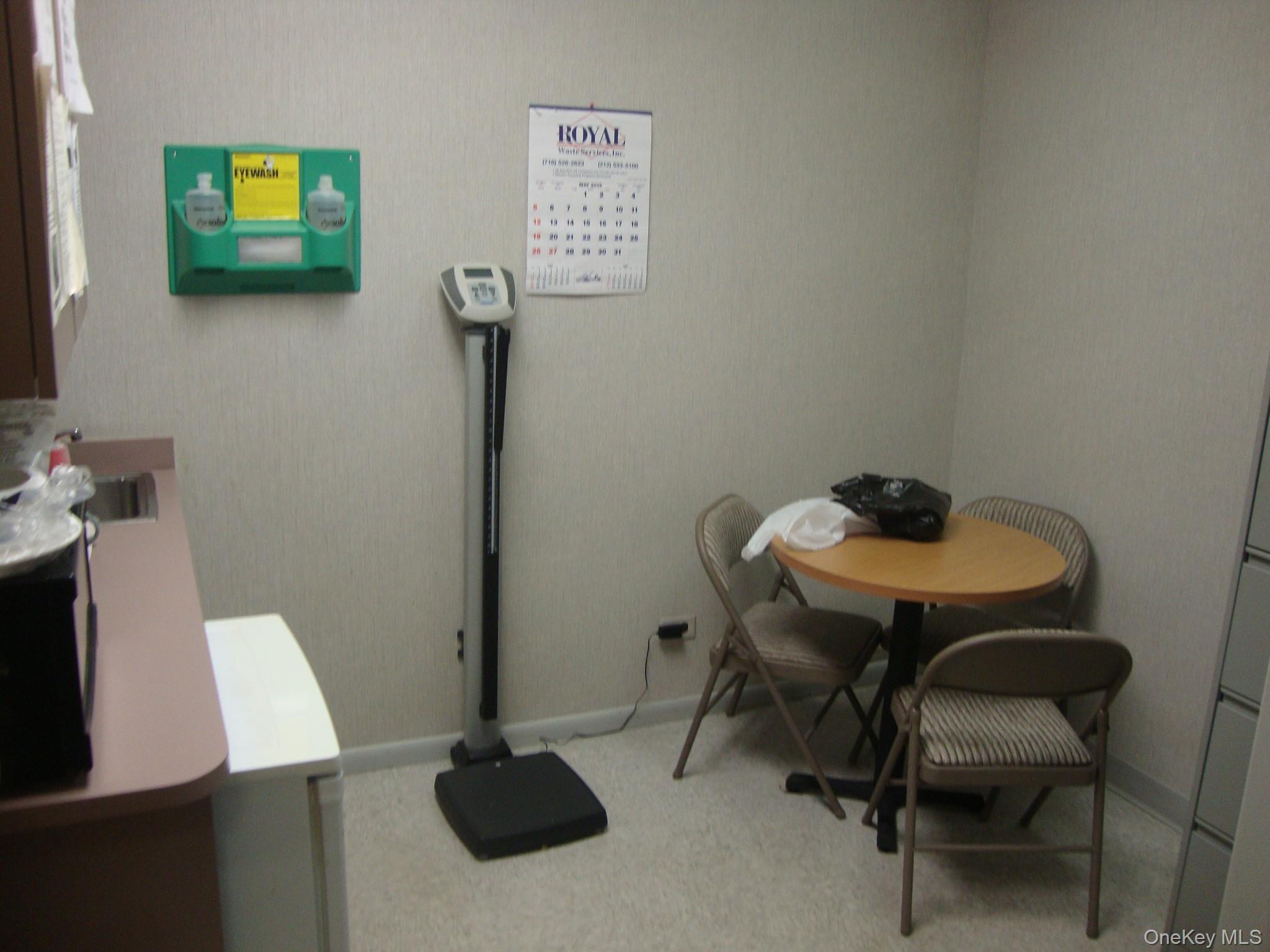 #17 photo, 79-07 Metropolitan Avenue, Куинс ‖ Middle Village , NY 11379