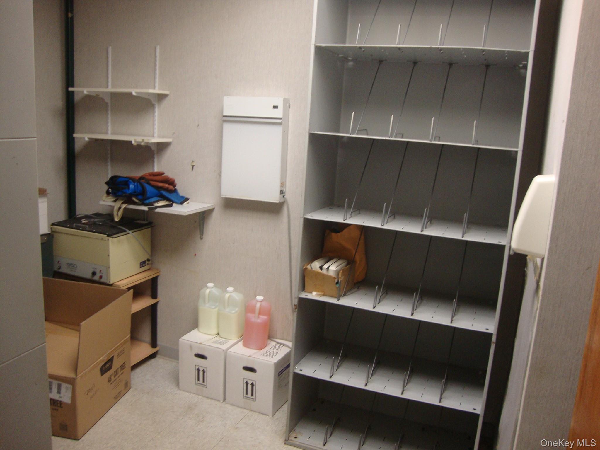 #19 photo, 79-07 Metropolitan Avenue, Куинс ‖ Middle Village , NY 11379