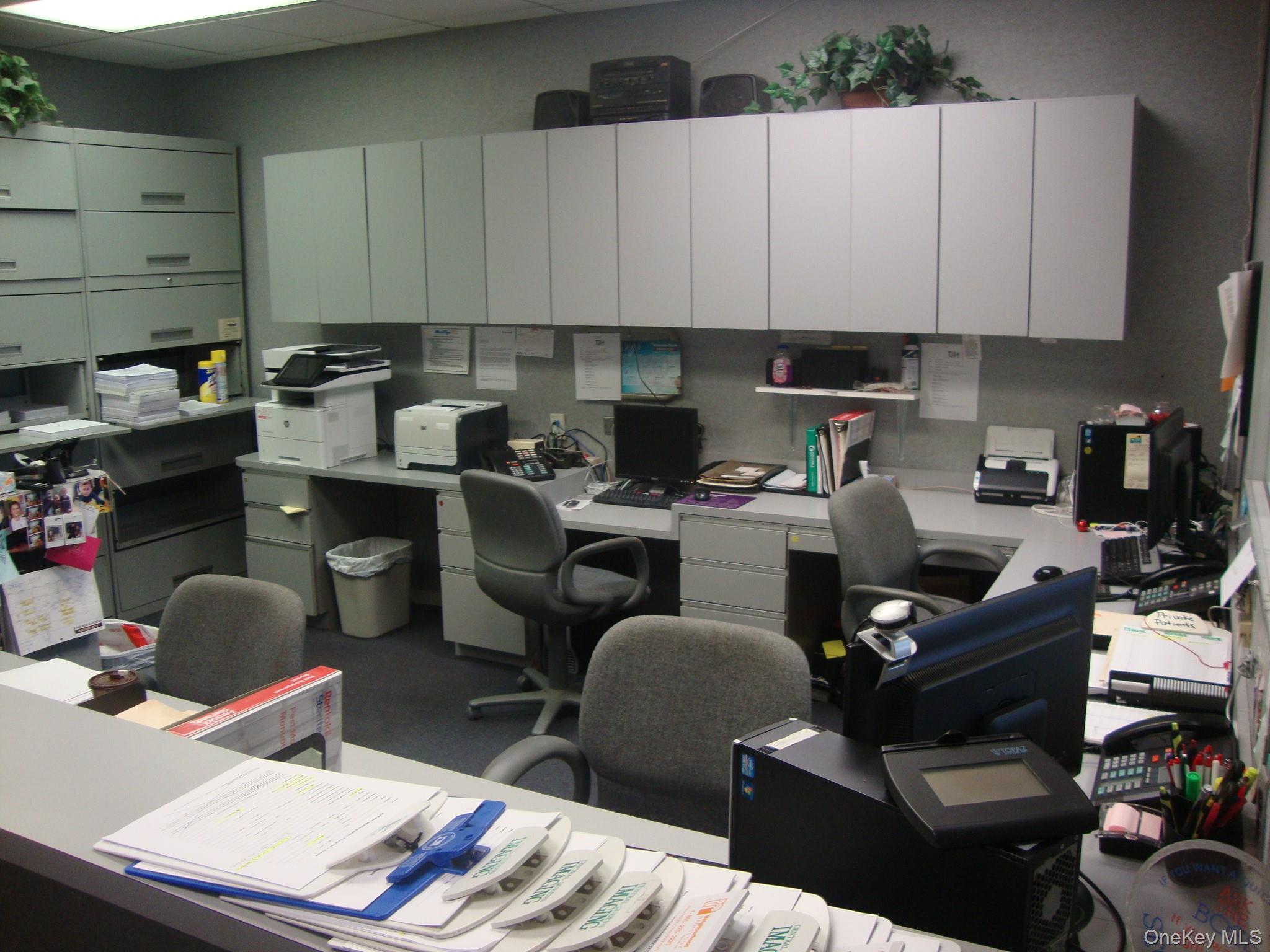 #8 photo, 79-07 Metropolitan Avenue, Куинс ‖ Middle Village , NY 11379