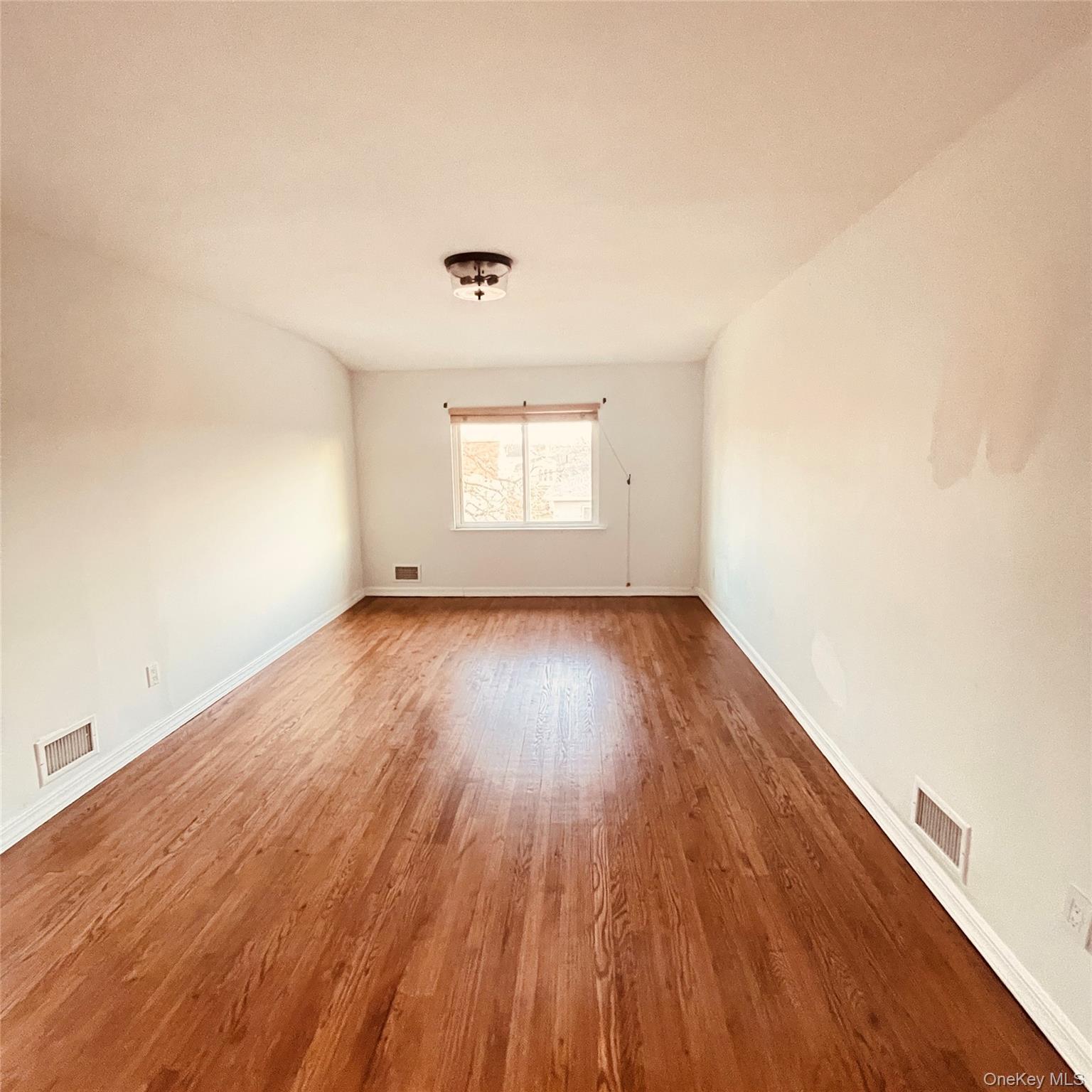 #6 photo, 878 Rensselaer Avenue, Статен-Айленд ‖ Staten Island , NY 10309