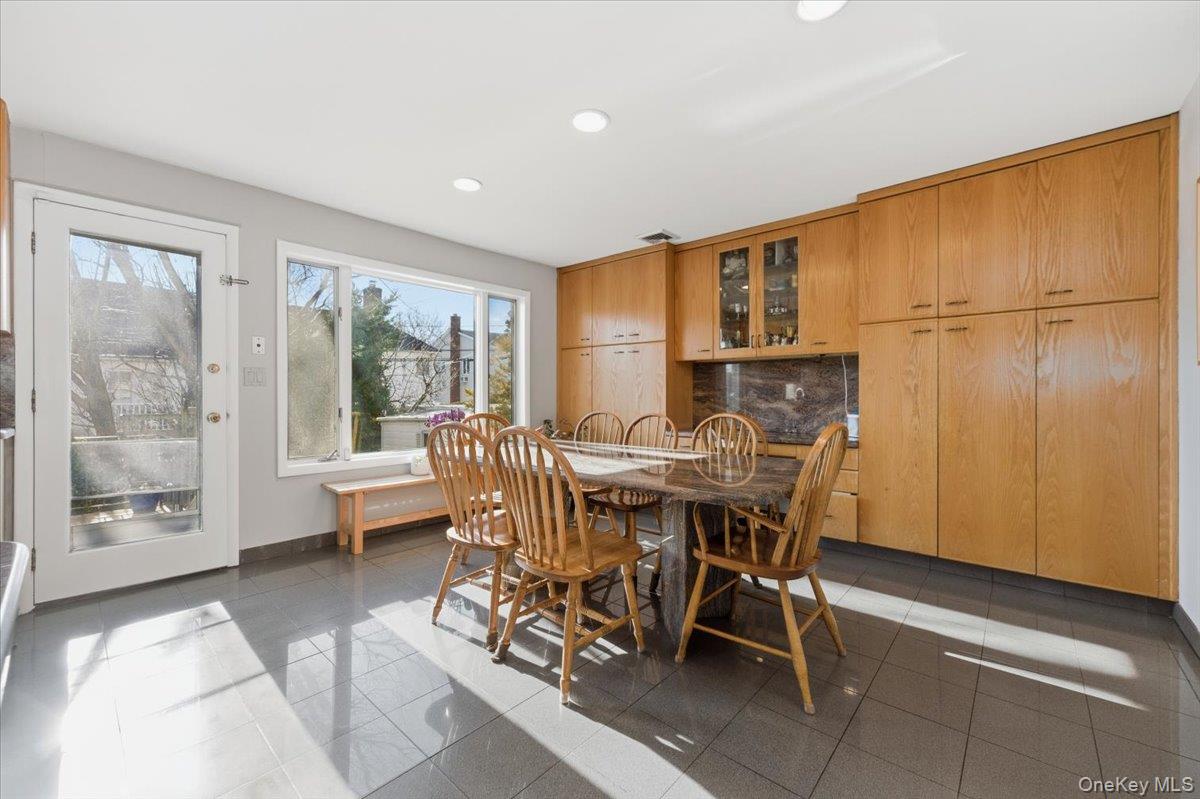 #18 photo, 1495 Bay Boulevard, Atlantic Beach , NY 11509