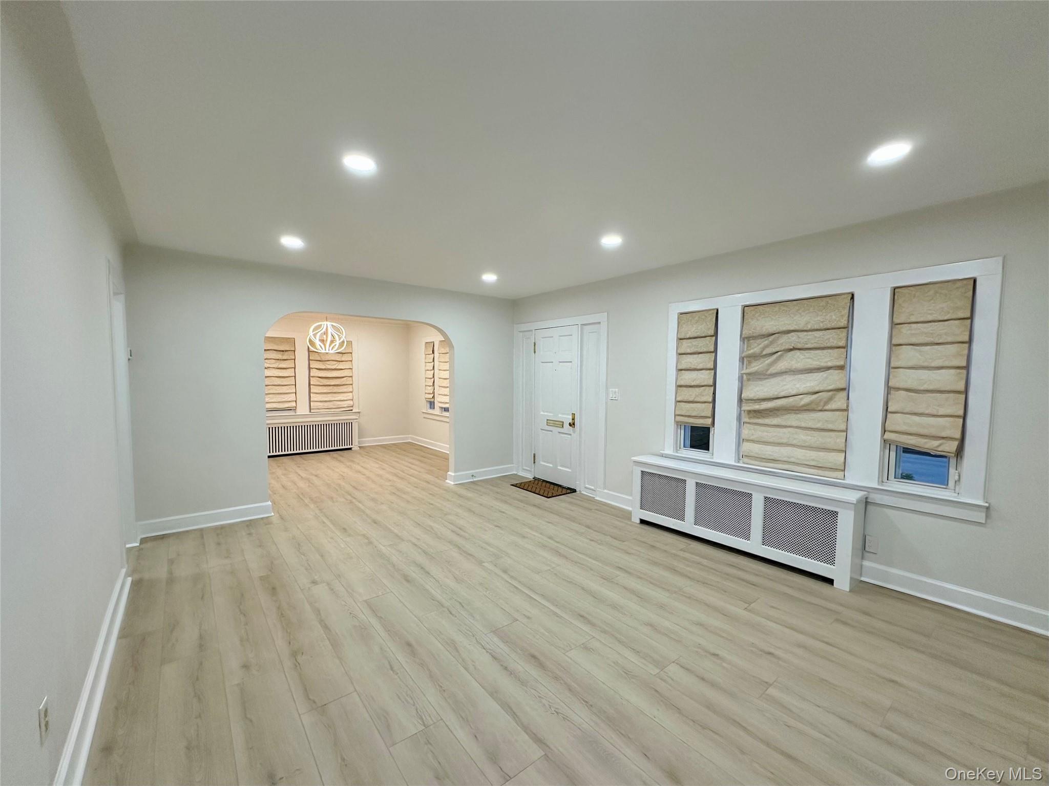 #2 photo, Hicksville, Нассау ‖ Hicksville , NY 11801