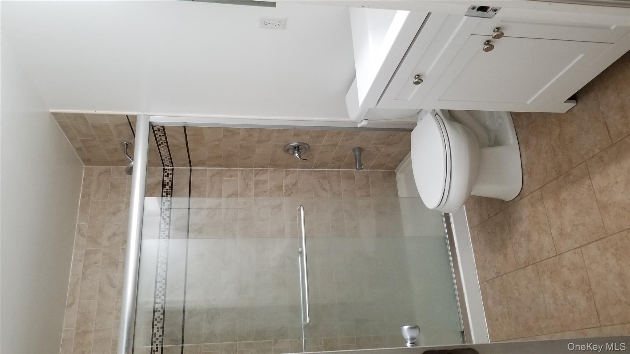 #4 photo, 27 Inwood Avenue, Selden , NY 11784