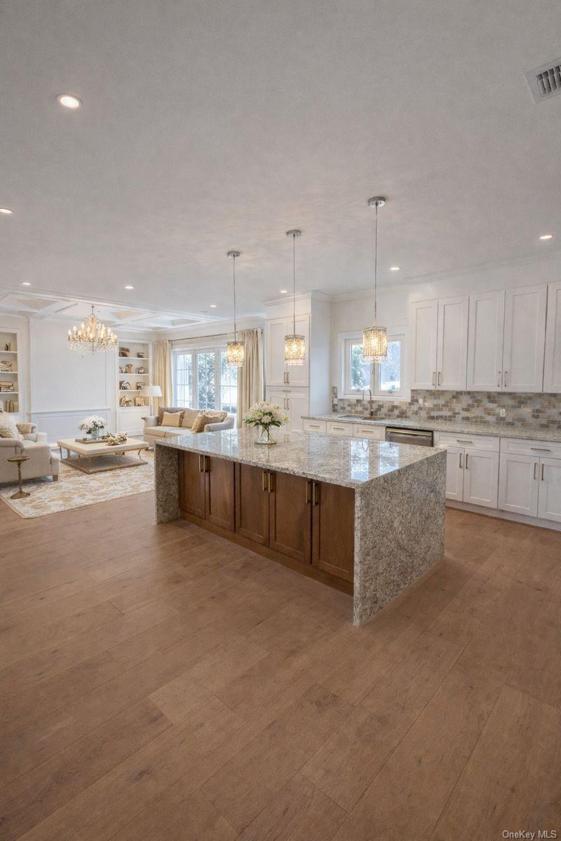 #10 photo, 38 Dogwood Lane, Levittown , NY 11756