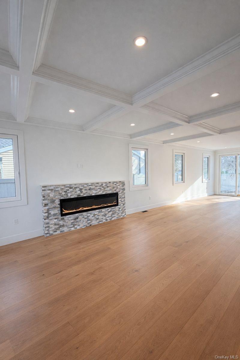 #12 photo, 38 Dogwood Lane, Levittown , NY 11756