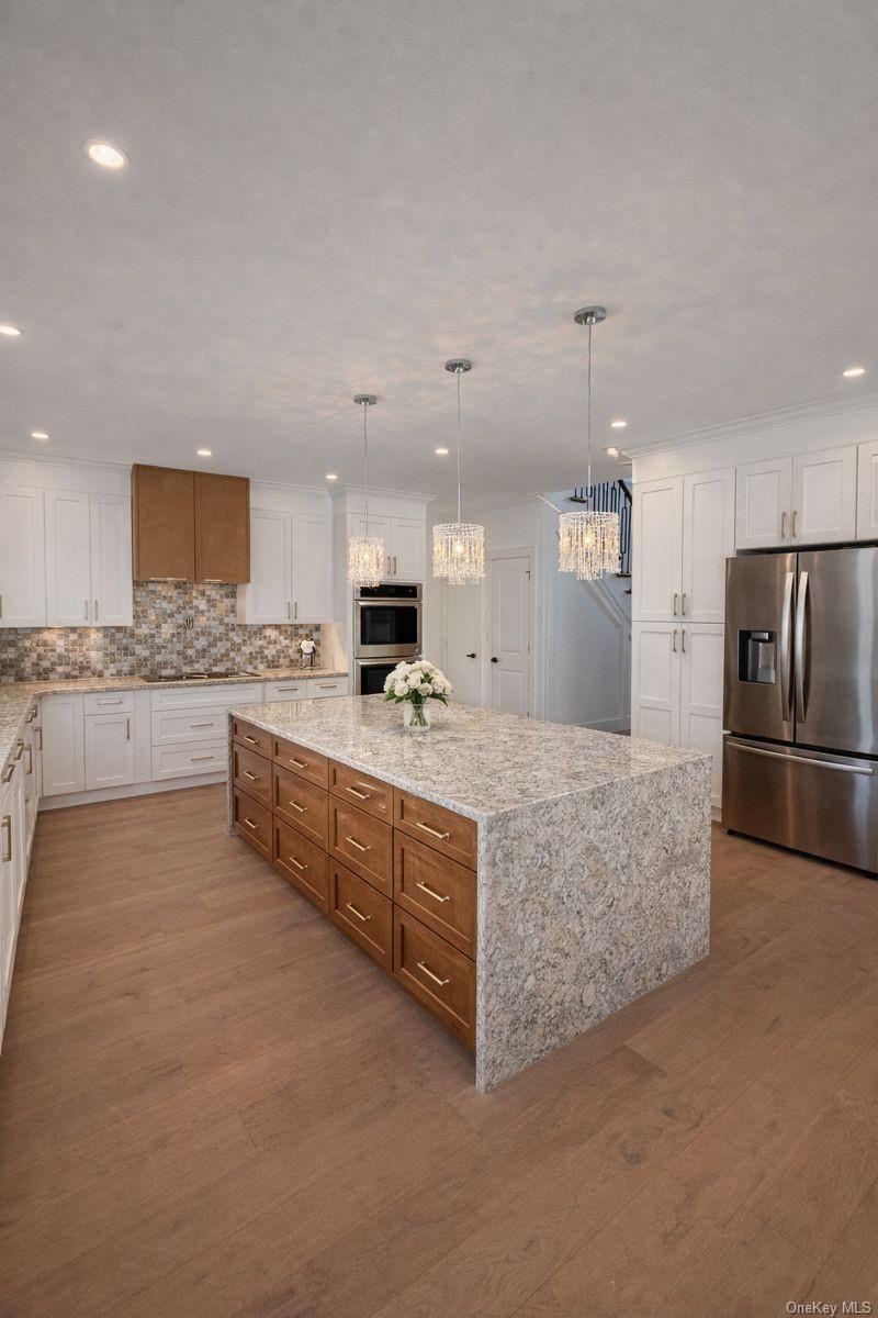 #9 photo, 38 Dogwood Lane, Levittown , NY 11756