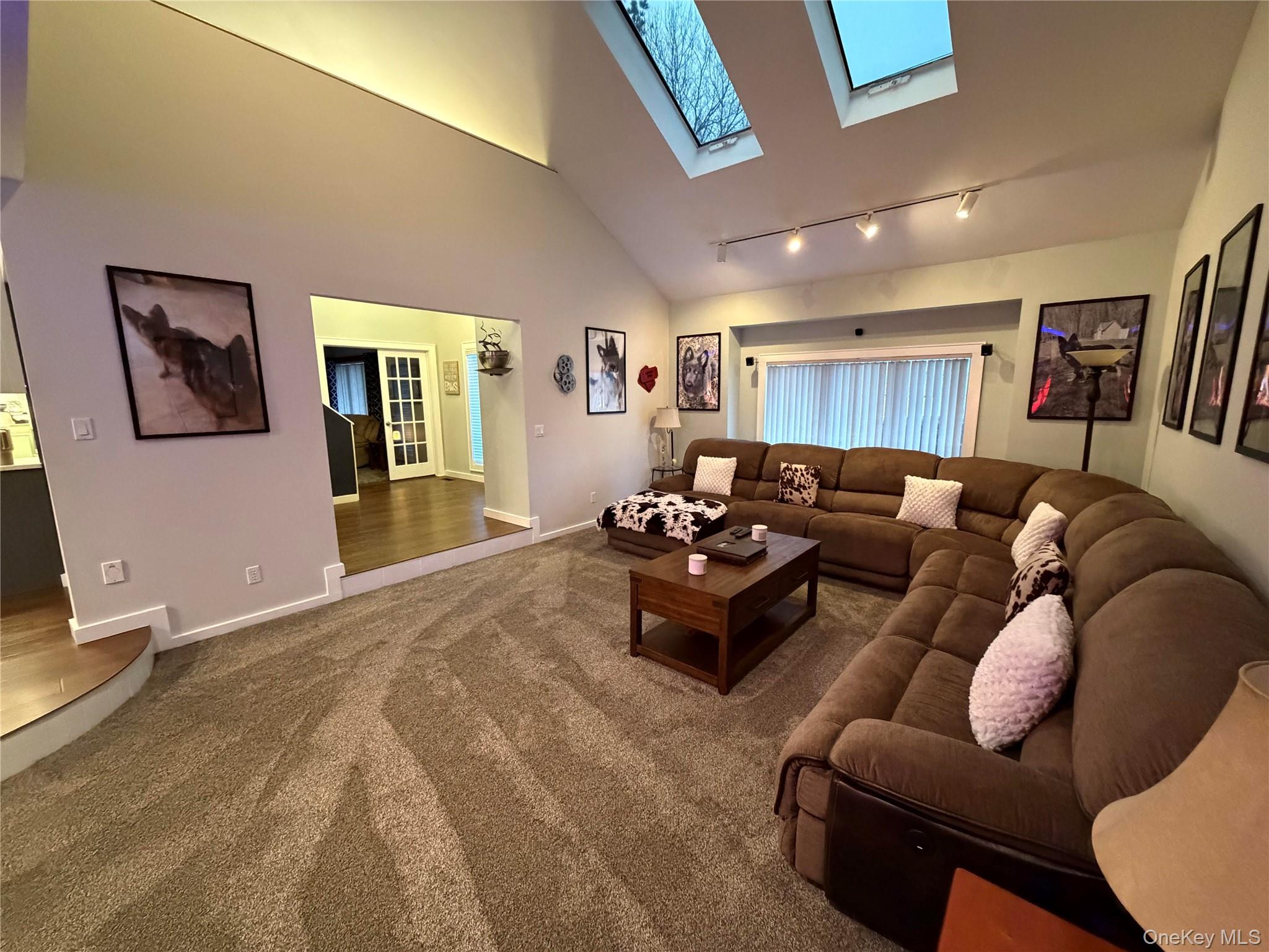 #4 photo, 503 Wading River Road, 东长岛 Manorville , NY 11949