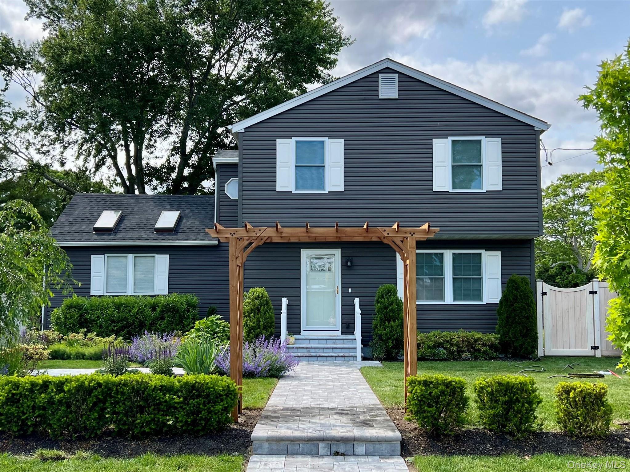 #2 photo, 120 Clinton Avenue, East Patchogue , NY 11772