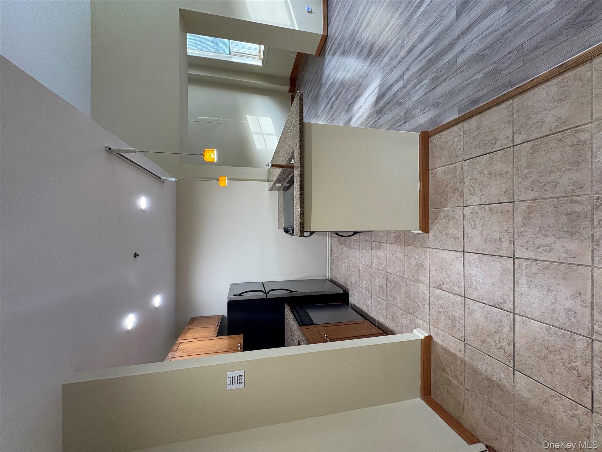 #5 photo, 1701 crompond Road, Peekskill , NY 10566