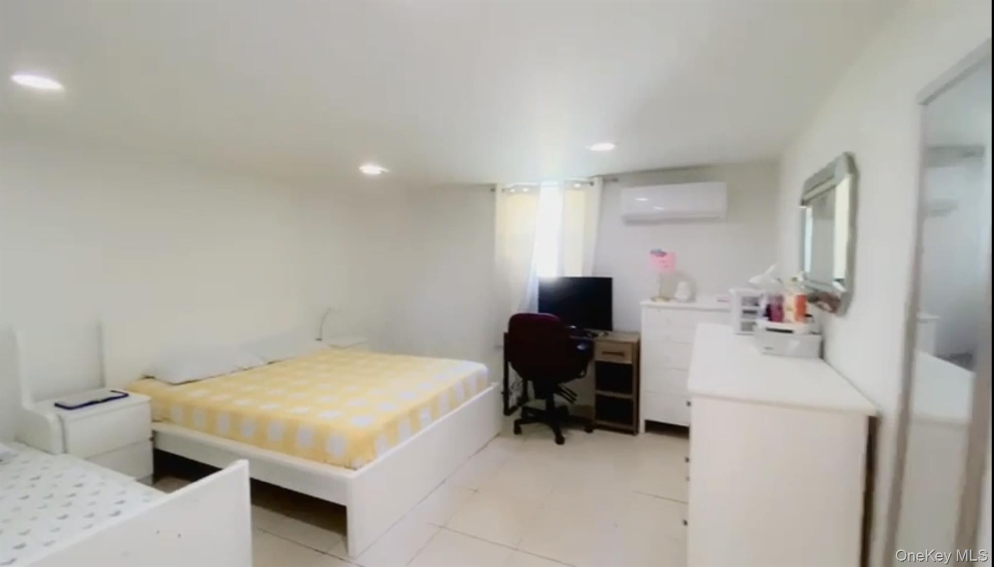 #19 photo, 3240 Hollywood Street, Mohegan Lake , NY 10547