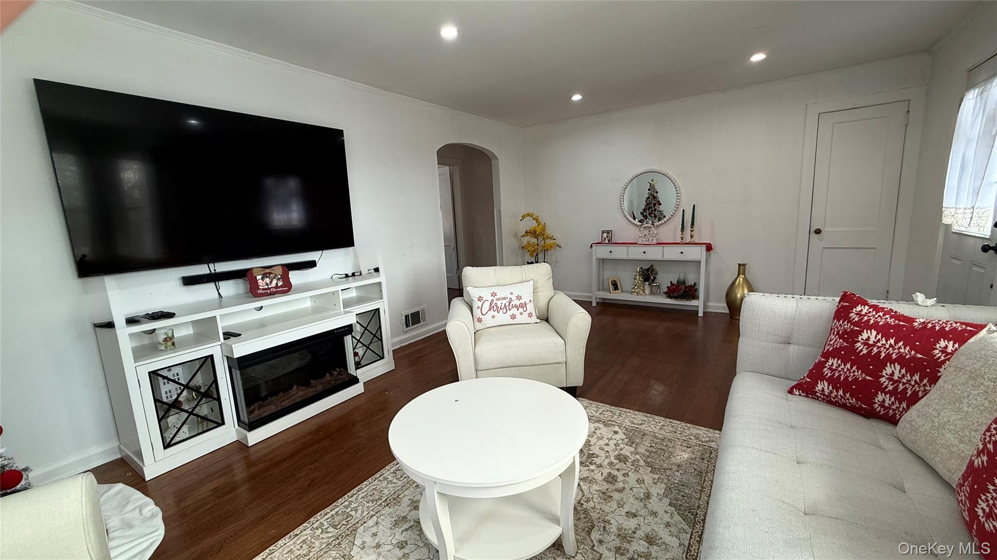 #5 photo, 3240 Hollywood Street, Mohegan Lake , NY 10547