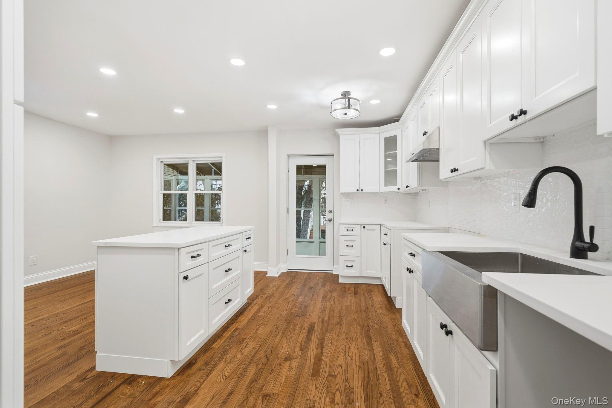 #8 photo, 1649 Lurting Avenue, Bronx , NY 10461