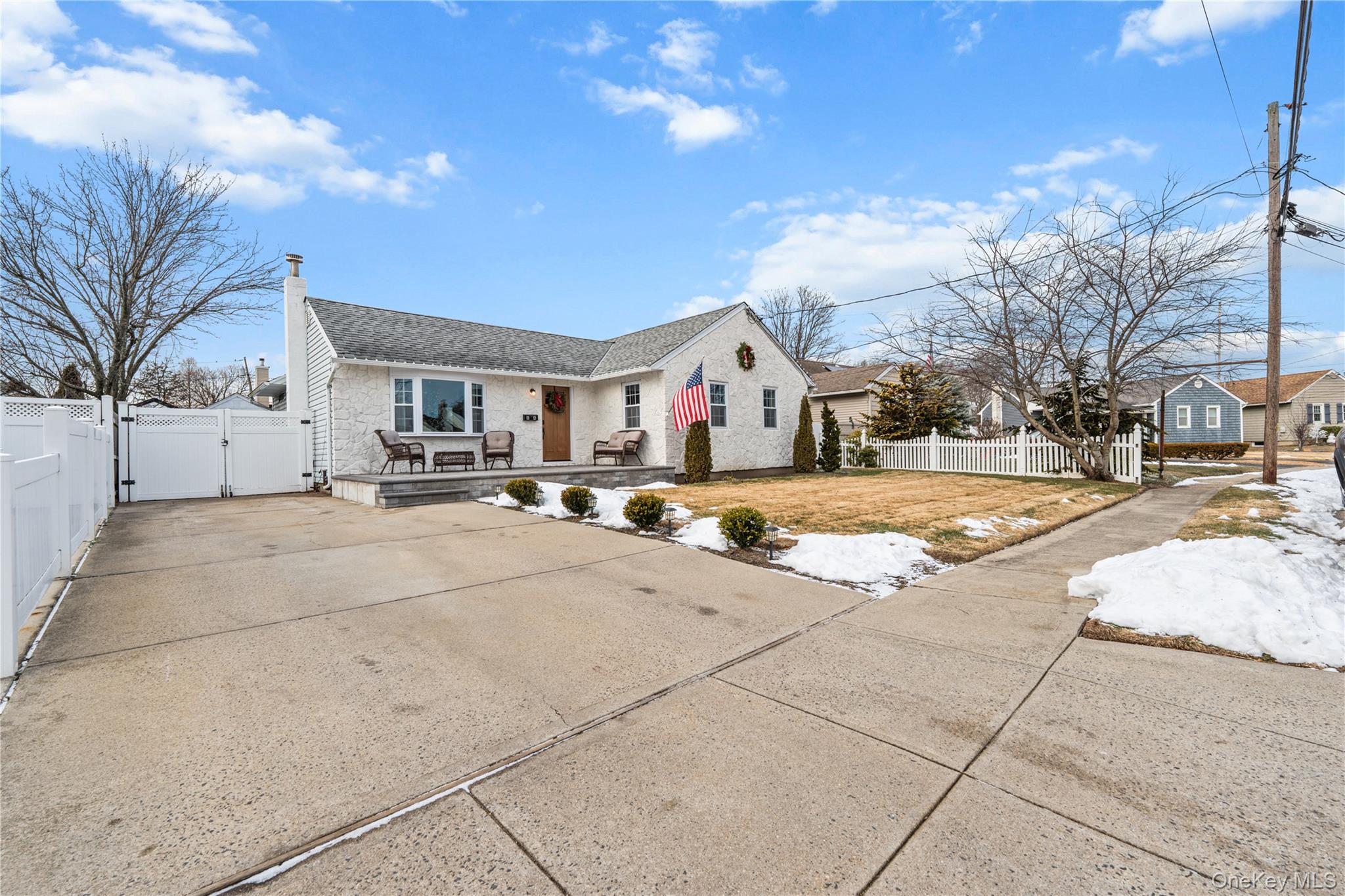 #17 photo, 64 Nehring Avenue, 롱 아일랜드 Babylon , NY 11702