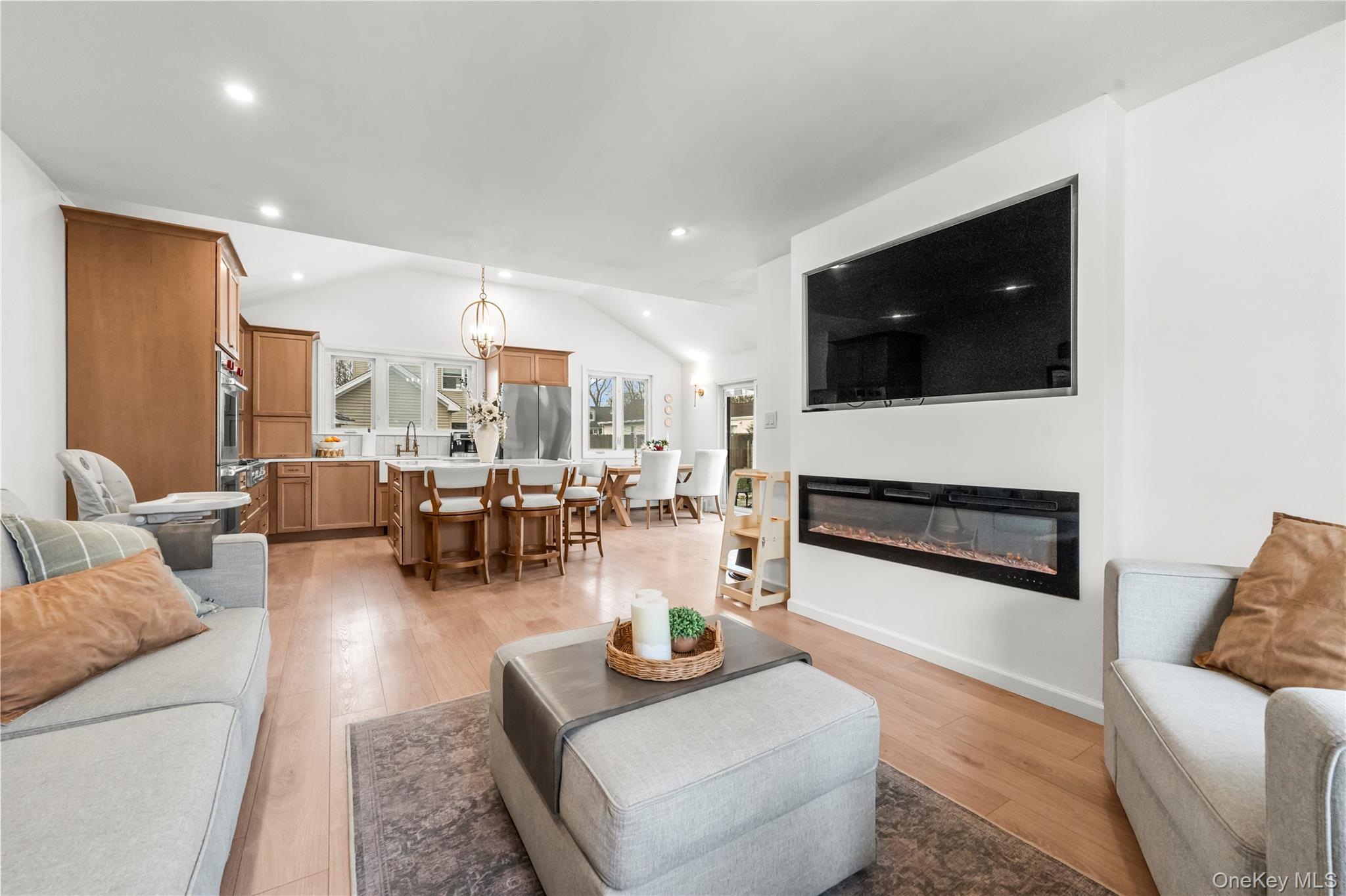 #9 photo, 64 Nehring Avenue, 롱 아일랜드 Babylon , NY 11702