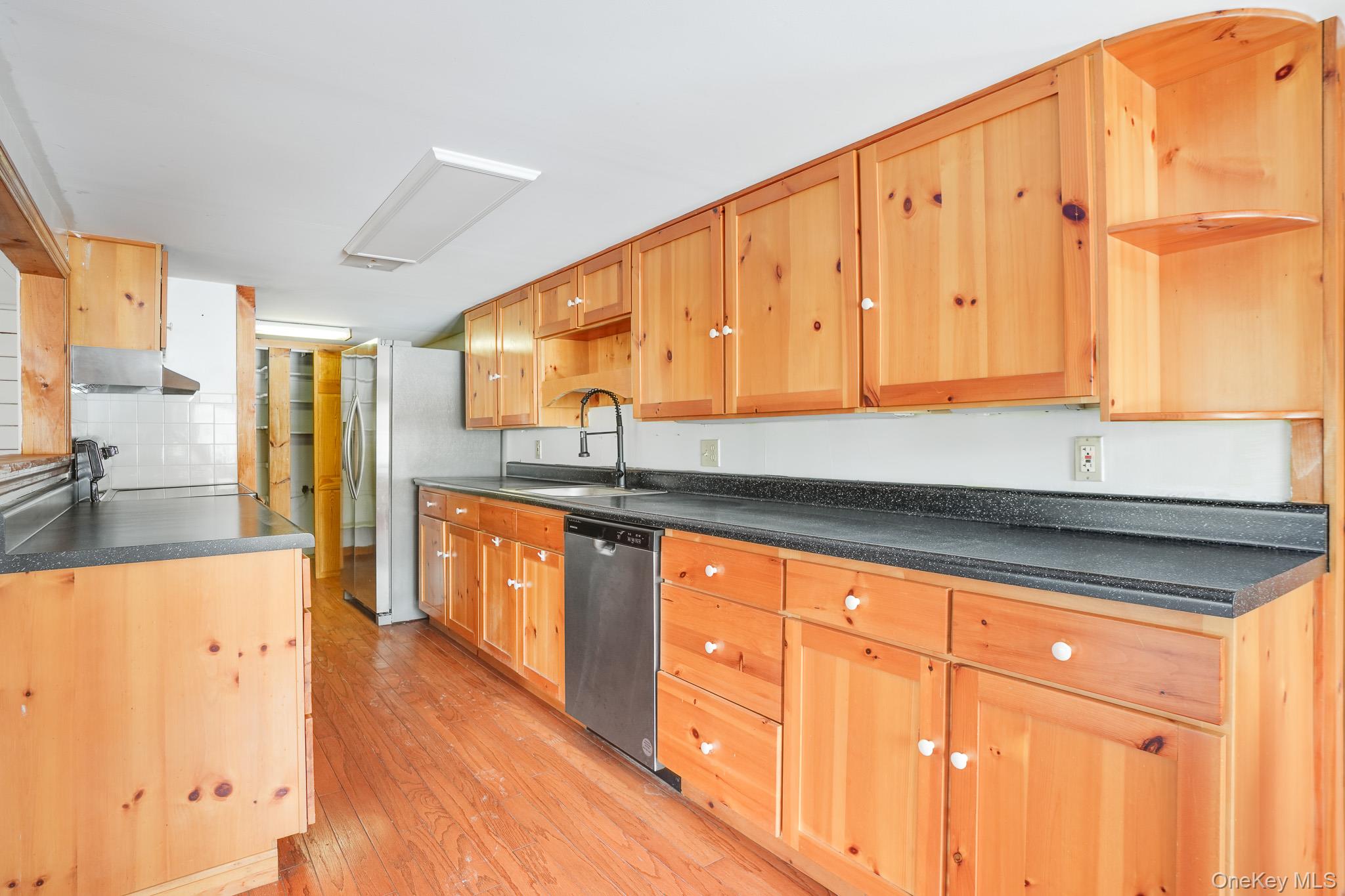 #13 photo, 62 Netherwood Plaza, Hyde Park , NY 12578