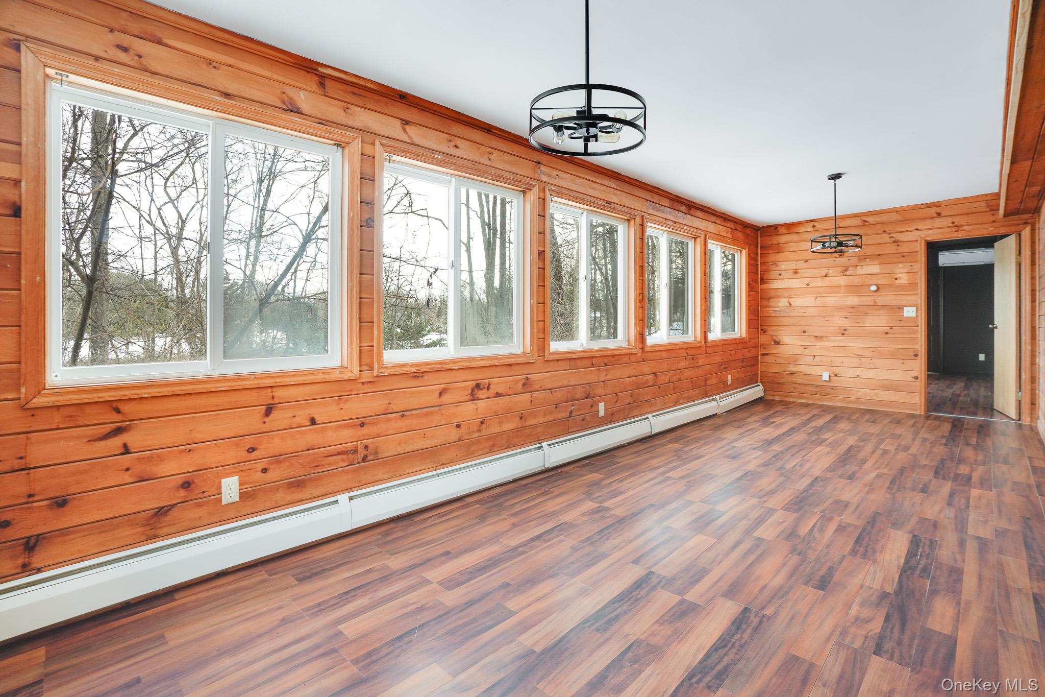 #18 photo, 62 Netherwood Plaza, Hyde Park , NY 12578