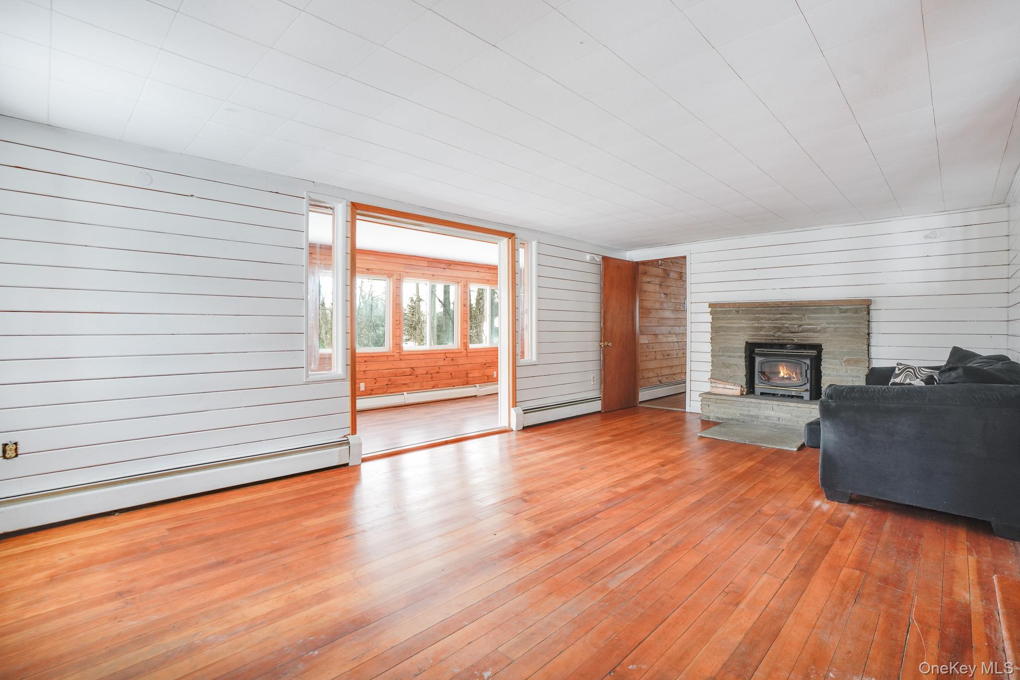 #6 photo, 62 Netherwood Plaza, Hyde Park , NY 12578