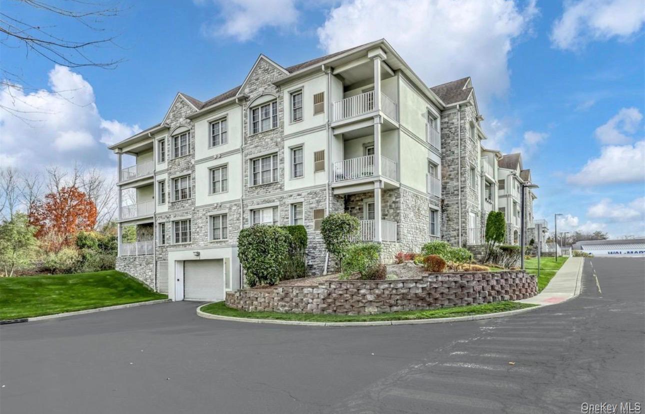 #1 photo, 30 N De Baun Avenue, Suffern , NY 10901