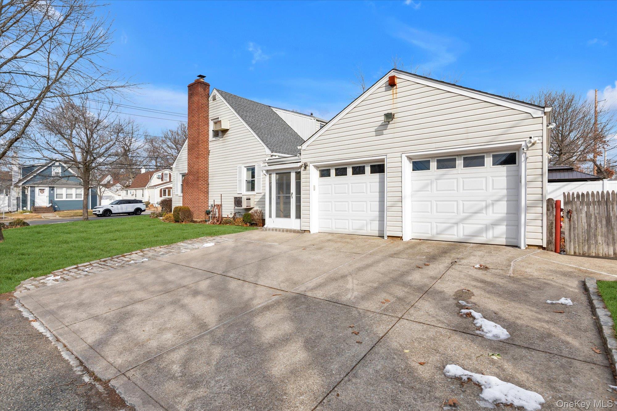 #19 photo, 89 Foster Avenue, Valley Stream , NY 11580