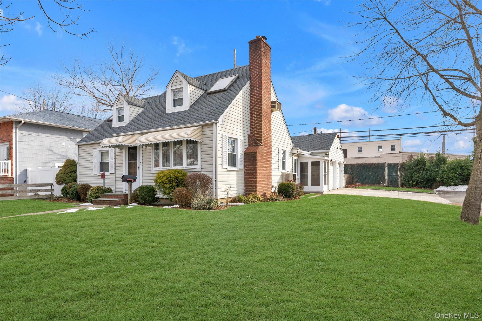 #2 photo, 89 Foster Avenue, Valley Stream , NY 11580