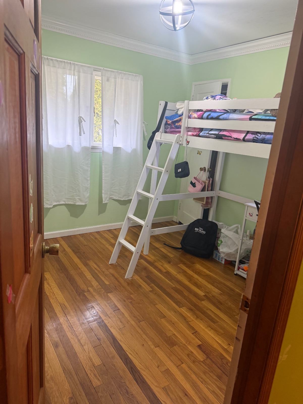 #13 photo, 346 Holmes St, Levittown , NY 11756