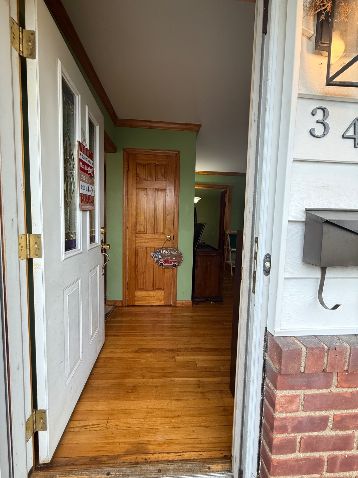 #2 photo, 346 Holmes St, Levittown , NY 11756