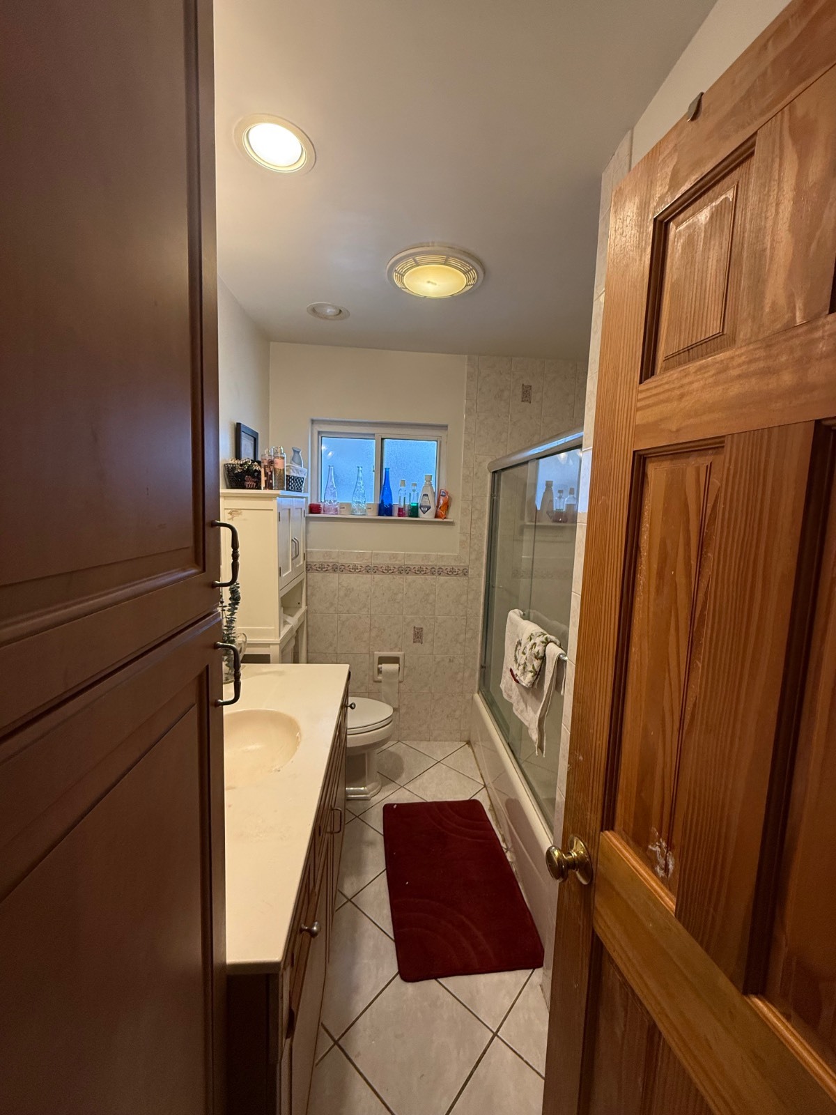 #20 photo, 346 Holmes St, नासाउ काउंटी Levittown , NY 11756