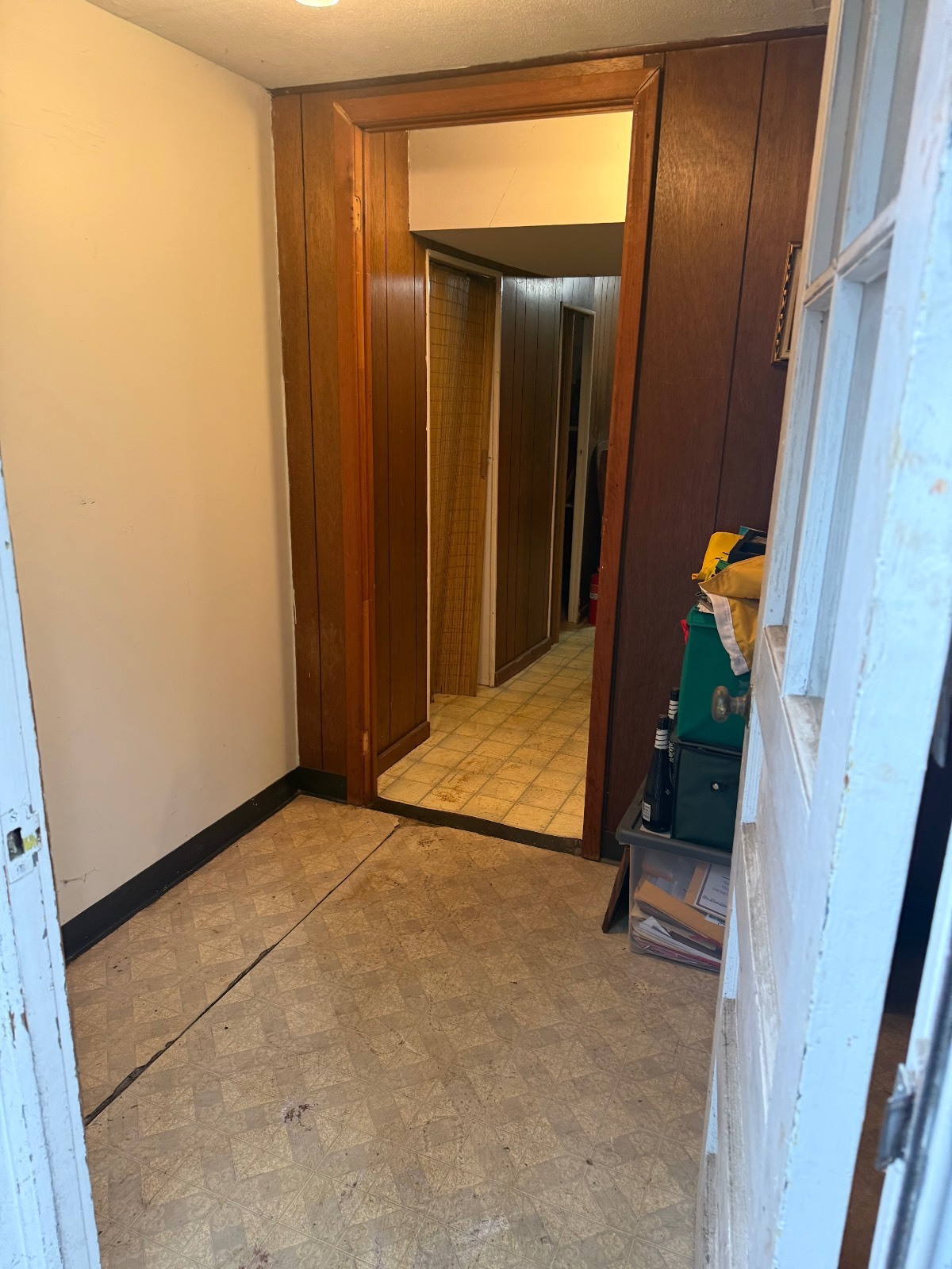 #27 photo, 346 Holmes St, नासाउ काउंटी Levittown , NY 11756